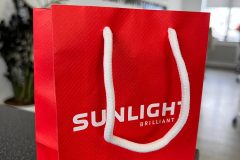 Пакет из дизайнерской бумаги